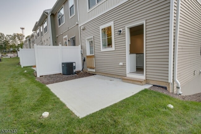 Building Photo - 1 Beirne Ln