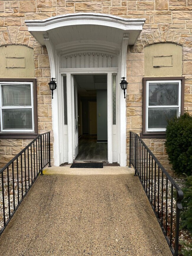 Building Photo - 34 N Baltimore Ave