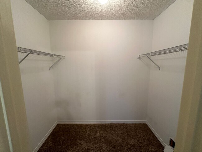 Building Photo - 3 Bedroom 2 Bath home in Marblehead Estates, located in Milton, FL!