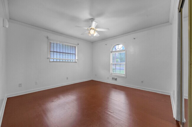 Building Photo - 2221 Avenue W26th St
