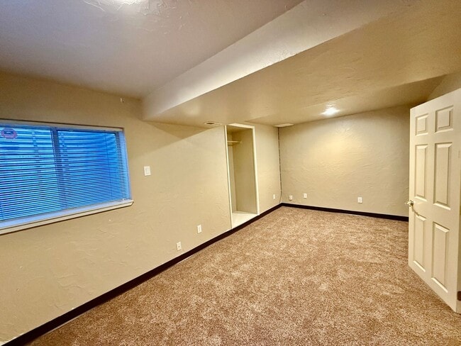 Building Photo - STOP LOOKING, YOU FOUND YOUR NEXT HOME!