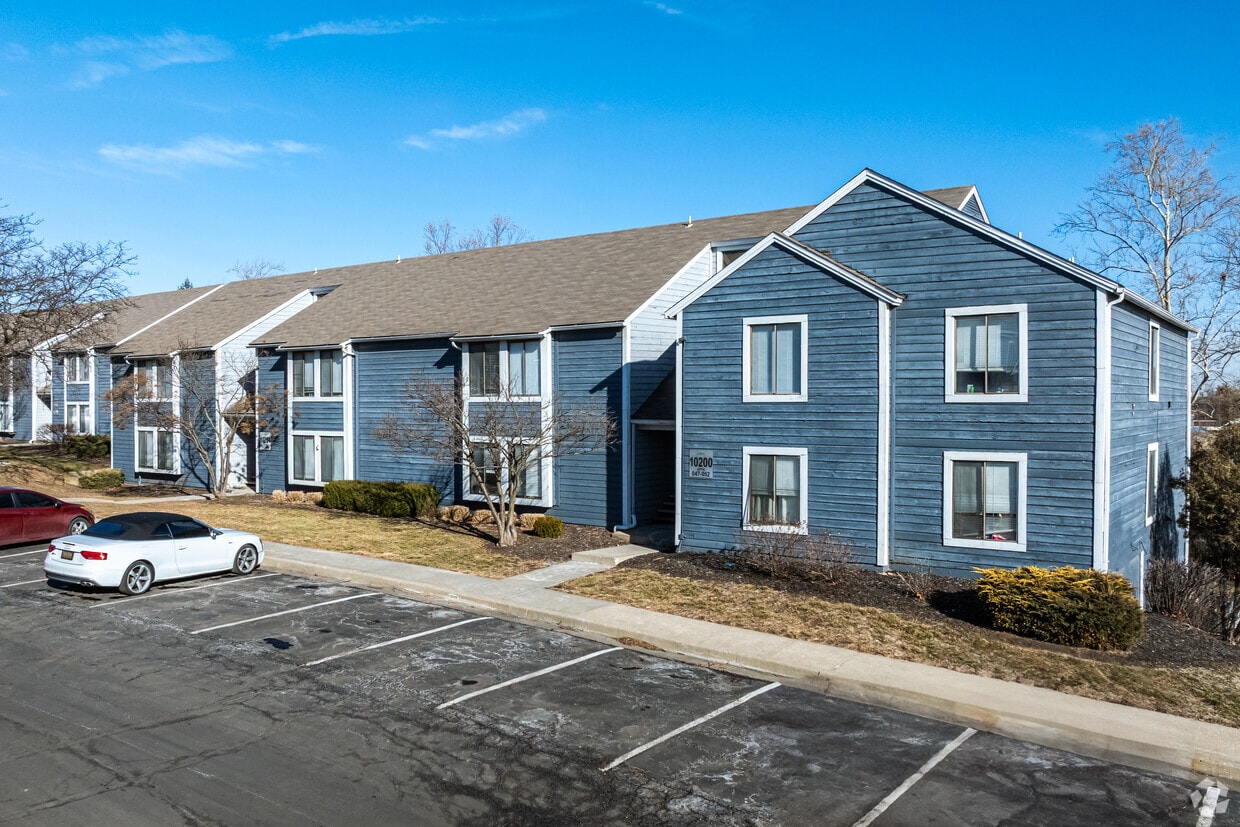 Perry 81 - 8000-10244 W Perry St Overland Park KS 66204