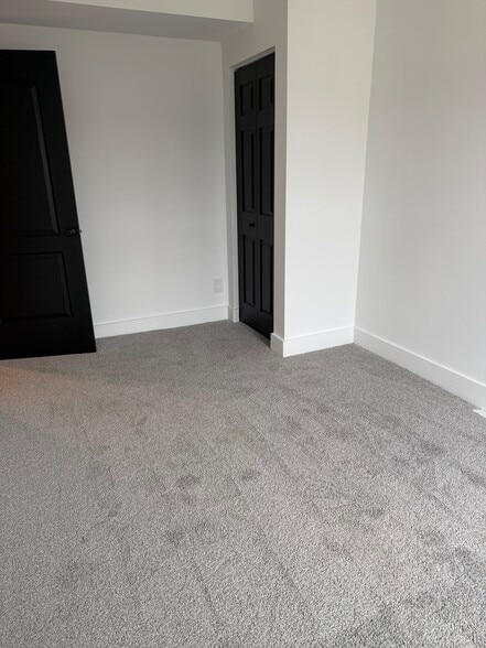 Building Photo - 710 N Luzerne Ave