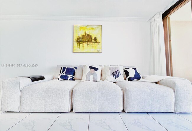 Building Photo - 2101 S Ocean Dr