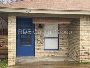 Building Photo - 434 NW 23rd St