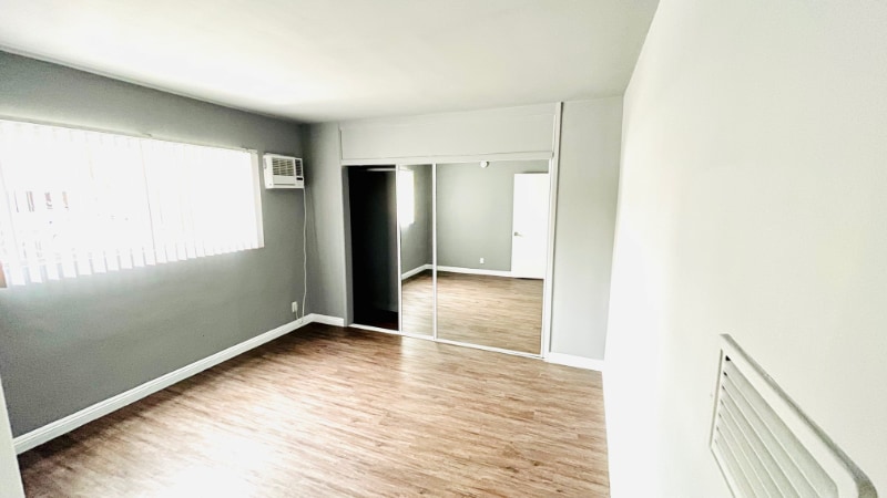 Building Photo - 12811 Caswell Ave