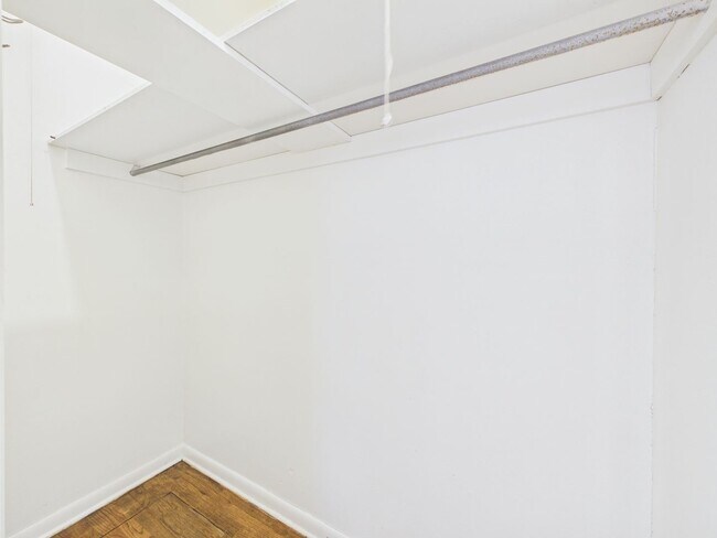 Building Photo - 4308 S Jackson St
