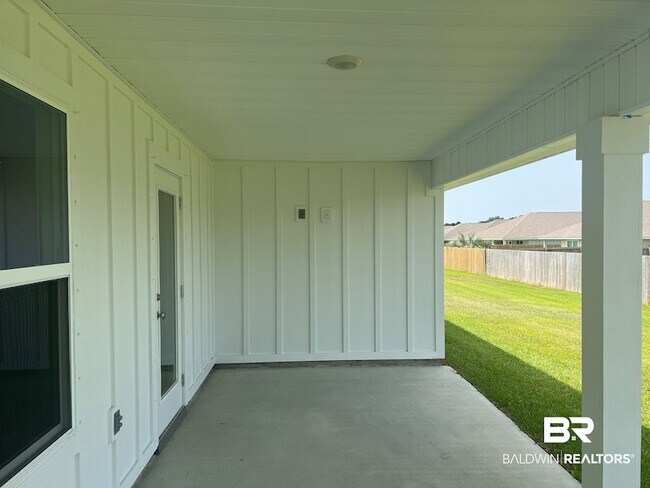 Building Photo - 7051 Camp St