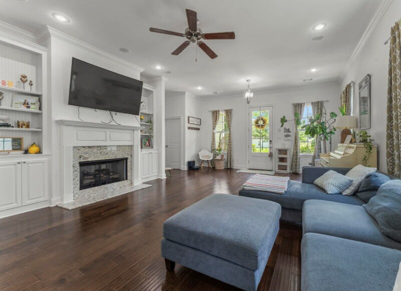 Building Photo - 1307 Americana Blvd