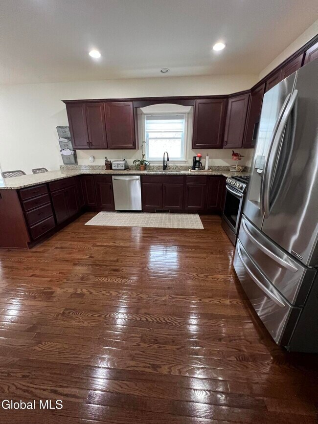 Building Photo - 10 Swatling Dr