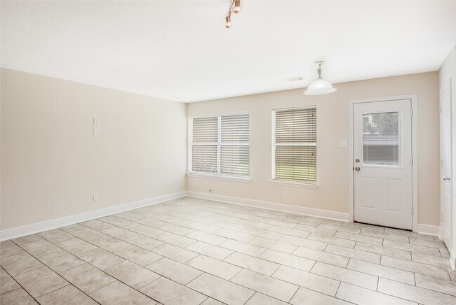 Building Photo - 16334 Cole Bridge Ln