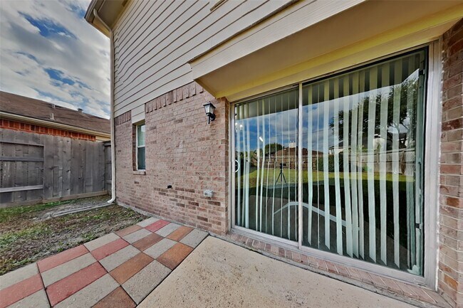 Building Photo - 11918 Solon Springs Dr