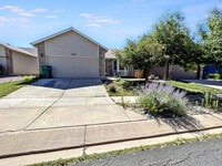 Building Photo - 4939 Chariot Dr