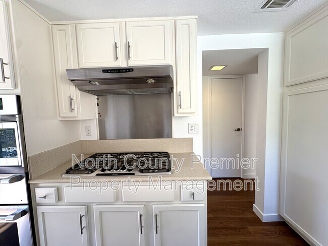Building Photo - 3115 Madera Ct