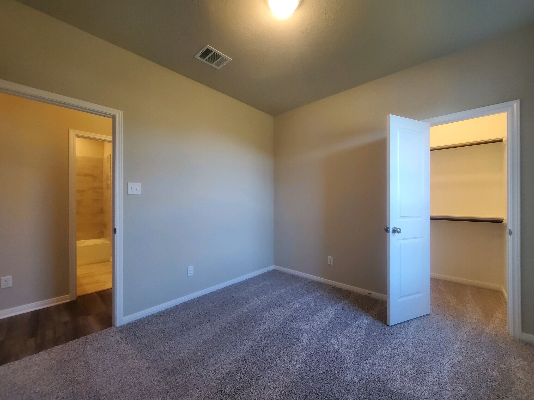 Building Photo - 2056 Muscadine Trl
