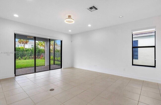 Building Photo - 5485 Starfish Rd
