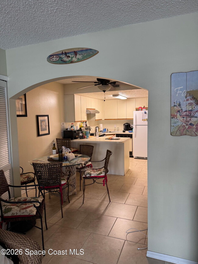 Building Photo - 8600 Ridgewood Ave