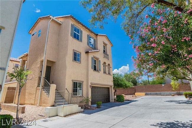 Building Photo - Completely Upgraded 3BD/2.5BA Home in Centennial Hills | Available 8/1