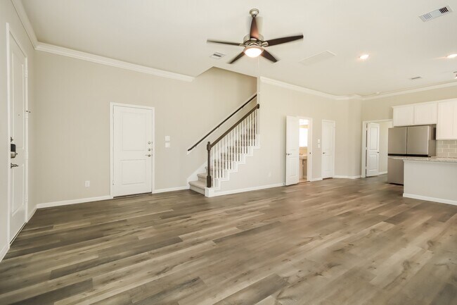 Building Photo - 18712 Crescent Trails Cir