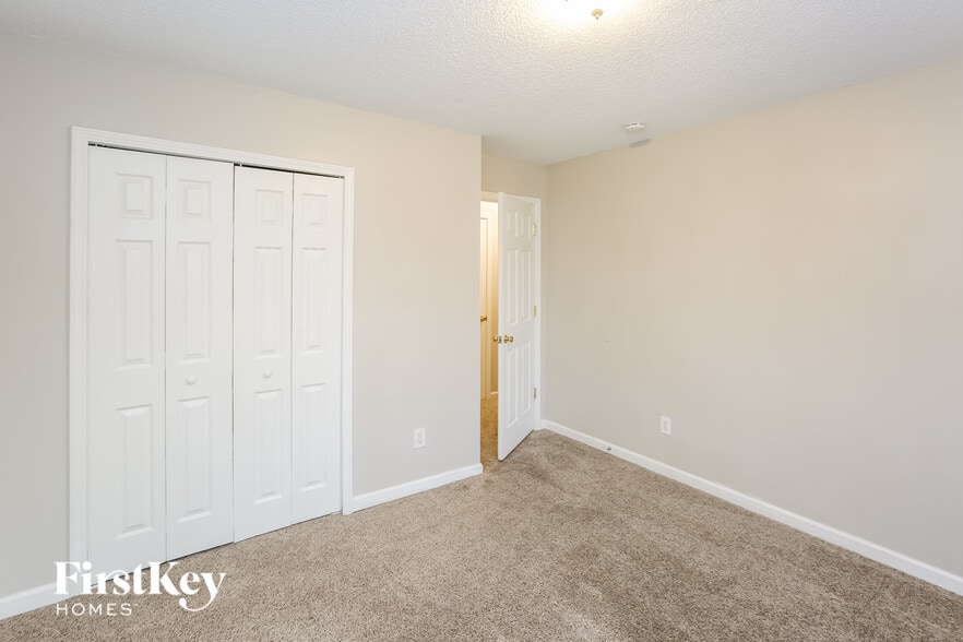 Building Photo - 8802 Glenover Cir