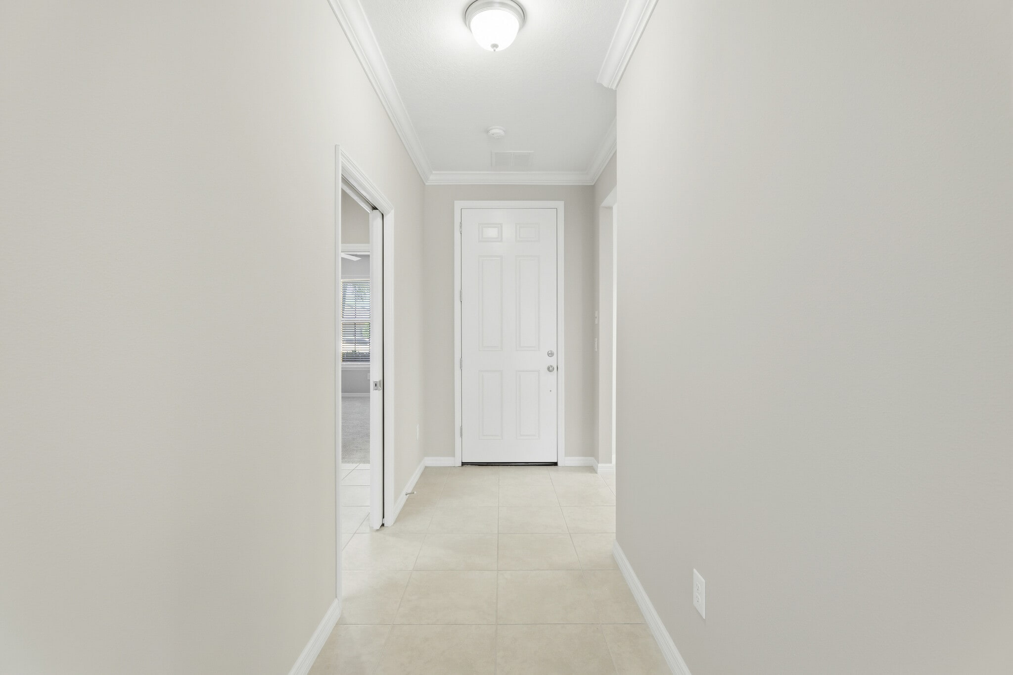 Building Photo - 12710 Sorrento Way