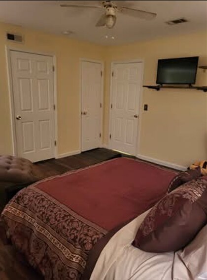 Showcasing walk-in closet and small closet - 4044 Boulder Pl