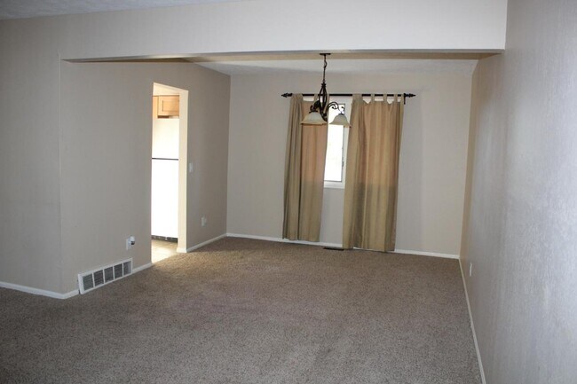 Building Photo - 2115 S Nucla Way
