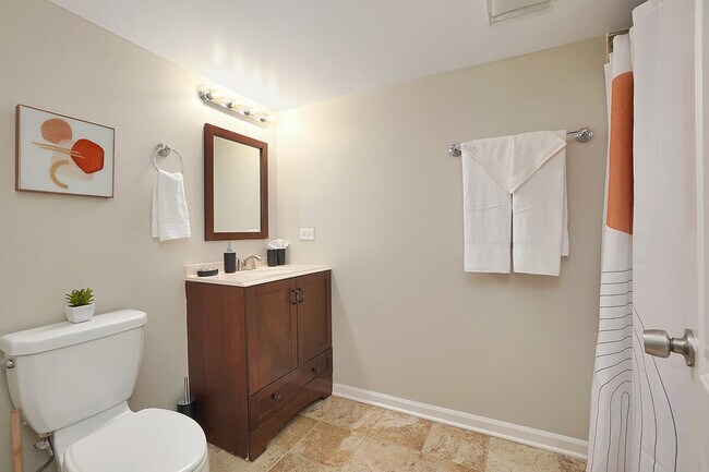 Building Photo - 6121 S Narragansett Ave