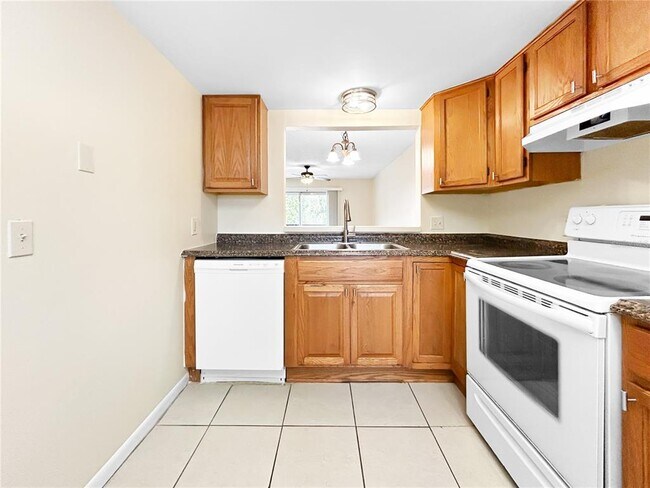 Building Photo - 6336 Newtown Cir