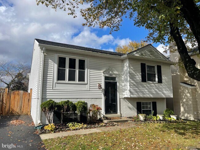 Building Photo - 2313 Westport Ln