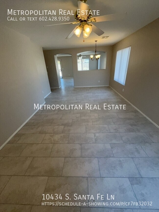 Building Photo - 10434 S Santa Fe Ln