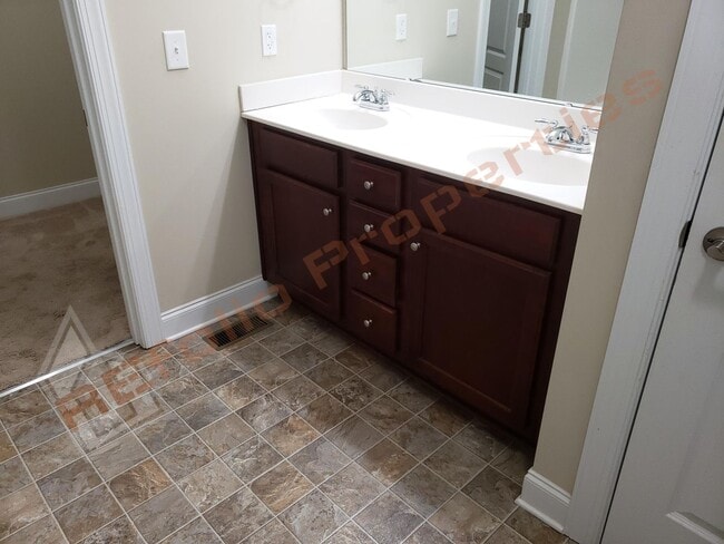 Building Photo - Amazing 3-Bedroom Ranch with a 2-Car Garage and a Huge Backyard in Hadden Pointe, Fuquay-Varina —...