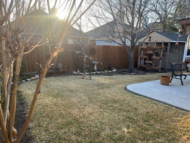 Building Photo - 612 Crystal Brook Dr