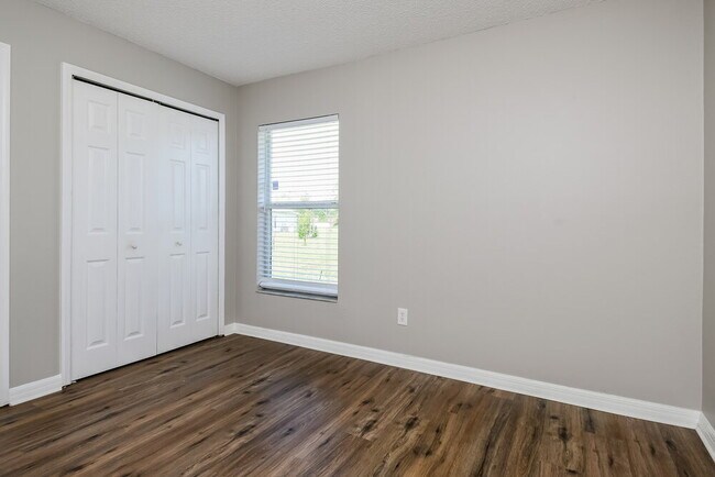 Building Photo - 653 Cotulla Dr