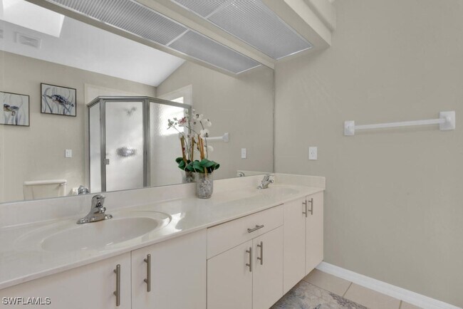 Building Photo - 4523 SW 5th Pl