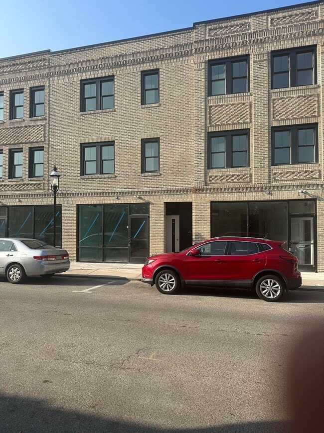 Building Photo - Welcome to the Oswalds Place Apartments!