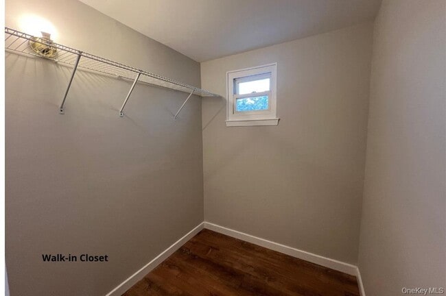 Building Photo - 741 Taylor Ave