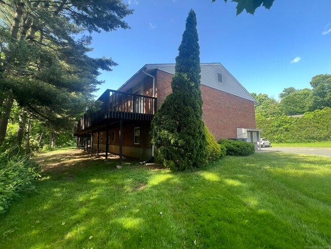 Building Photo - 213 Regan Rd