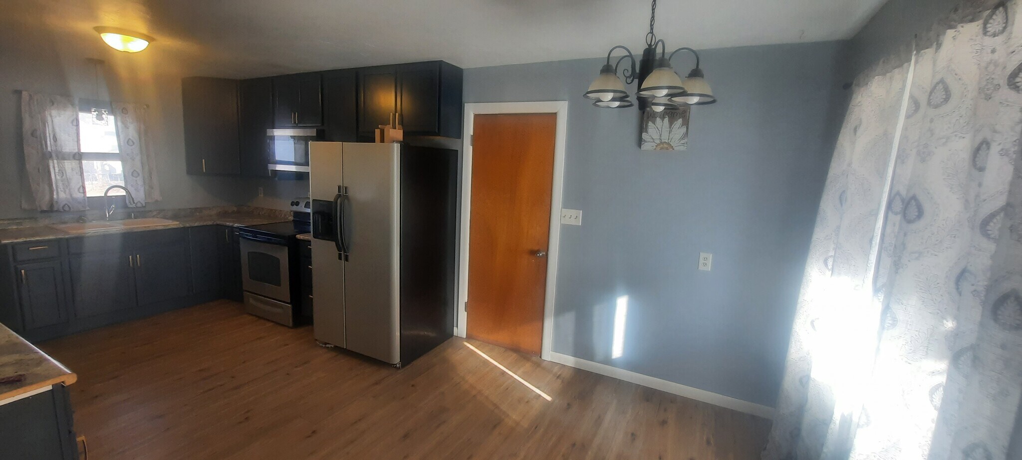 Building Photo - 40016 Linden Dr