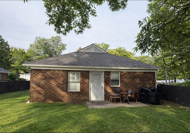 Building Photo - 750 Alaska St