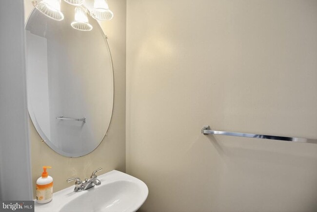 Building Photo - 9875 Decatur Rd