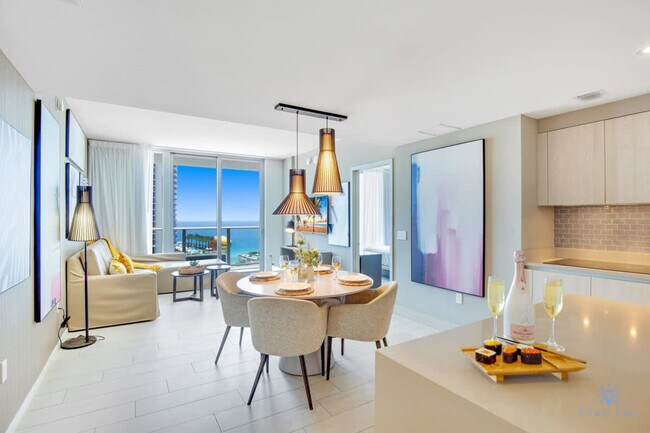 Building Photo - 4010 S Ocean Dr