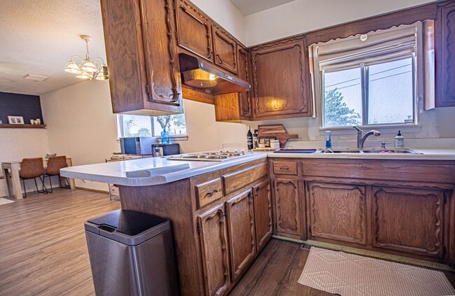 Building Photo - Spacious 3 Bedroom home with Solar Panels