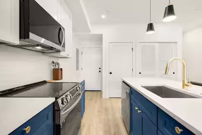 Building Photo - 1630 K St NW