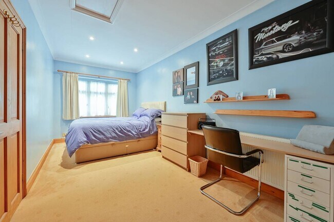 Building Photo - 6408 Berwickshire Way