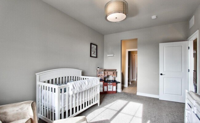 Building Photo - 1631 W 137th Ave