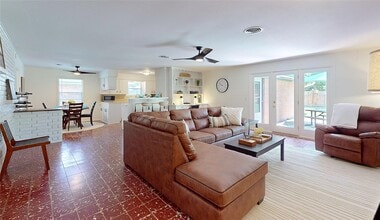 Building Photo - 4826 Waynesboro Dr