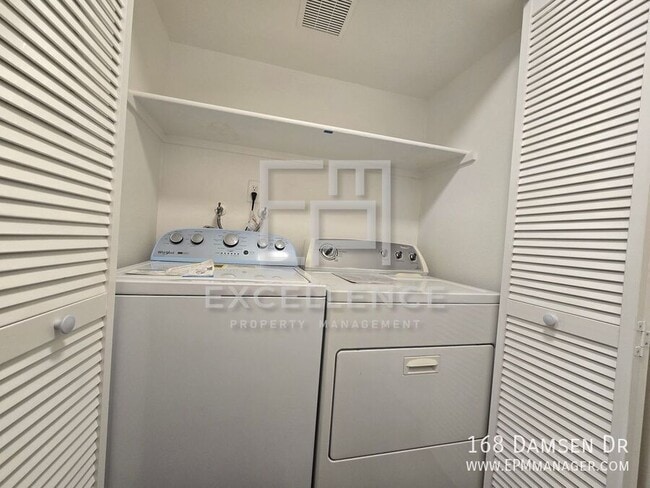Building Photo - 168 Damsen Dr