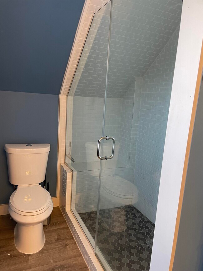 Building Photo - 390 Cedar St