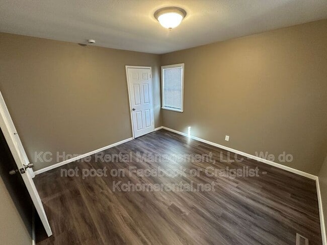 Building Photo - 5411 N Indiana Ave